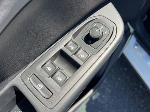 Used 2023 Volkswagen Taos SE AWD/4WD image 30