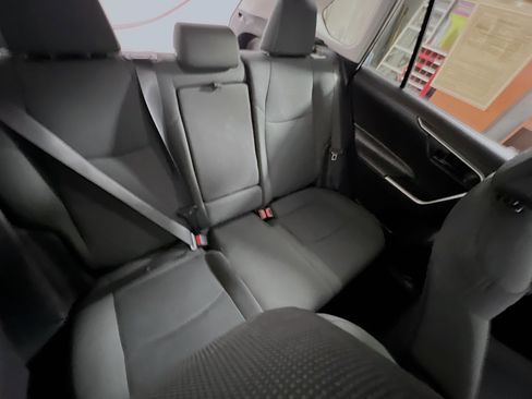 Used 2022 Toyota RAV4 LE FWD image 33
