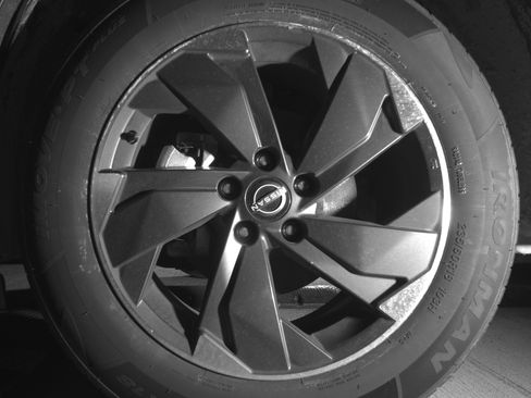 Used 2025 Nissan Rogue SV FWD image 12