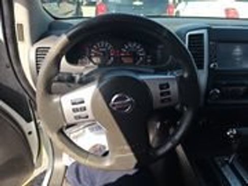 Used 2019 Nissan Frontier SV AWD/4WD image 11