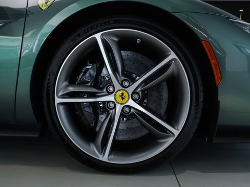 Used 2023 Ferrari 296 GTS RWD image 32