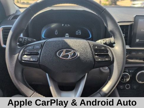 Used 2025 Hyundai Venue SEL FWD image 10