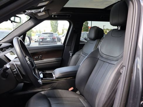 Used 2023 Land Rover Range Rover Sport SE AWD/4WD image 17
