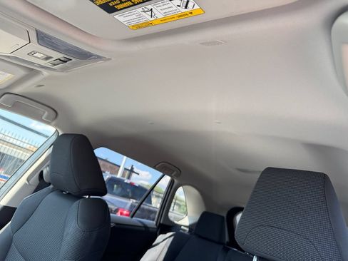 Certified 2025 Toyota RAV4 LE AWD/4WD image 29
