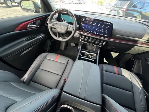 Used 2026 Chevrolet Traverse RS image 4