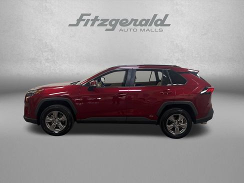 Used 2024 Toyota RAV4 LE AWD/4WD image 2