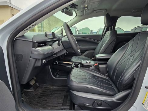 Used 2021 Ford Mustang Mach-E Select image 20