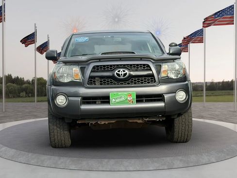 Used 2010 Toyota Tacoma 4x4 Double Cab image 2
