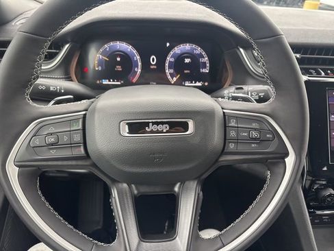 New 2025 Jeep Grand Cherokee L Altitude image 19