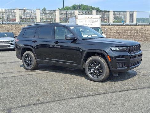 New 2025 Jeep Grand Cherokee L Altitude image 1