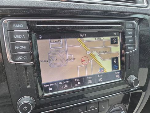 Used 2017 Volkswagen Jetta Sport image 10