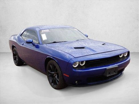 Used 2018 Dodge Challenger SXT w/ Blacktop Package RWD image 6