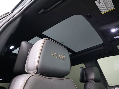 Used 2023 Chevrolet Tahoe High Country w/ Advanced Technology Package image 19