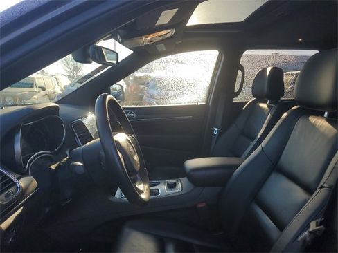 Used 2020 Jeep Grand Cherokee Limited image 18