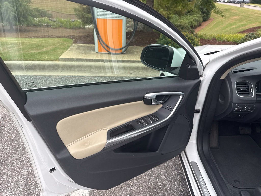 Used 2017 Volvo S60 T5 Inscription FWD image 5
