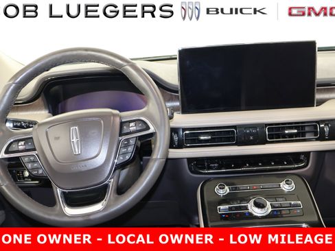 Used 2021 Lincoln Nautilus Reserve image 17