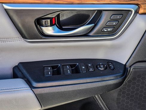 Used 2019 Honda CR-V Touring image 15
