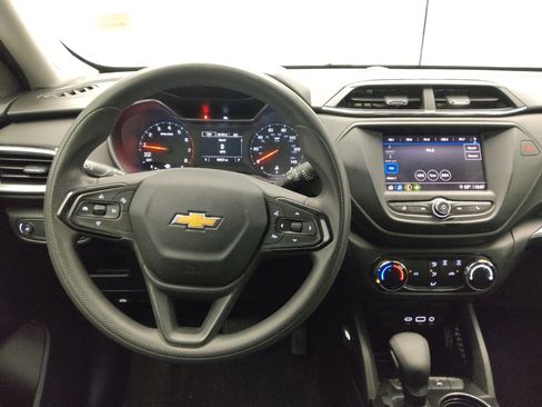 Used 2021 Chevrolet TrailBlazer LS image 22