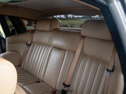 Used 2005 Rolls-Royce Phantom Sedan RWD image 47