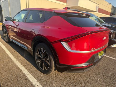 Used 2022 Kia EV6 Wind w/ Wind Technology Package AWD/4WD image 3