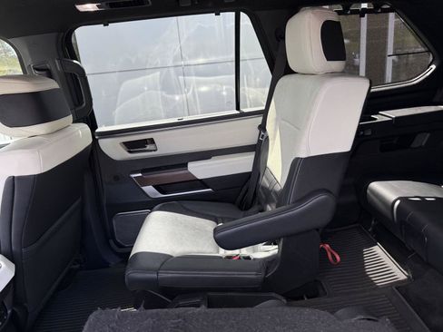 Used 2023 Toyota Sequoia Capstone AWD/4WD image 16
