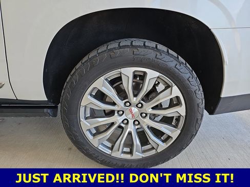 Certified 2021 GMC Yukon XL Denali w/ Denali Premium Package image 40