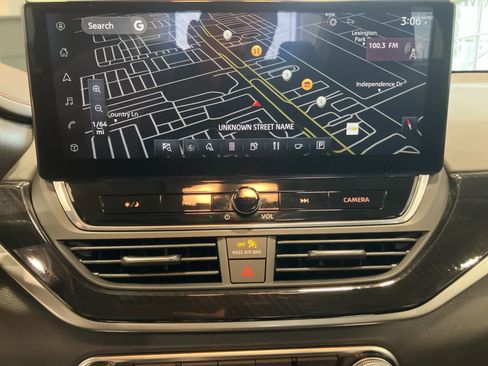 Used 2024 Nissan Altima 2.5 SR w/ SR Premium Package image 20