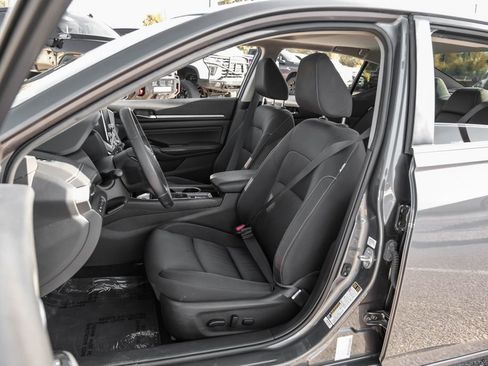 Used 2021 Nissan Altima 2.5 SV w/ SV Premium Package image 36