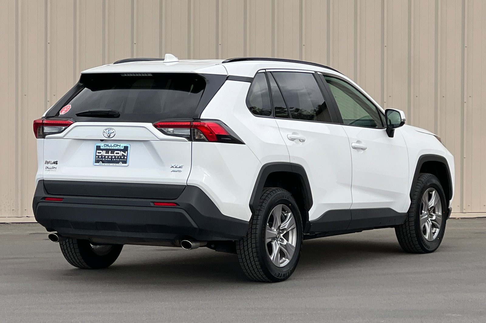 Used 2025 Toyota RAV4 XLE AWD/4WD image 7