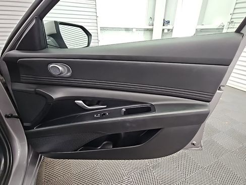 Used 2024 Hyundai Elantra SEL w/ Convenience Package image 41