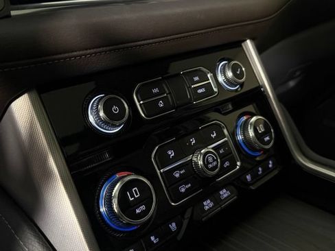Used 2023 GMC Yukon XL Denali RWD image 21