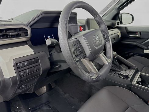 Certified 2024 Toyota Tacoma TRD Off-Road AWD/4WD image 13