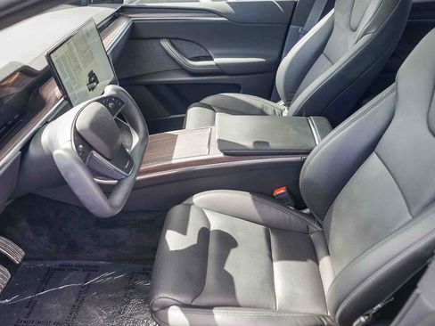 Used 2022 Tesla Model X image 16