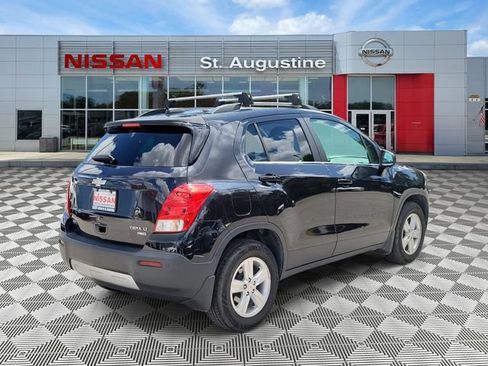 Used 2015 Chevrolet Trax LT w/ LT Plus Package AWD/4WD image 2
