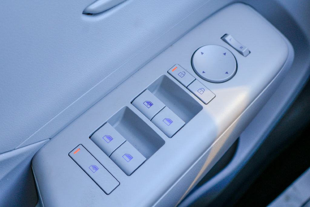 Certified 2026 Hyundai Kona SE FWD image 16