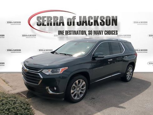 Used 2019 Chevrolet Traverse Premier w/ Driver Confidence II Package image 9