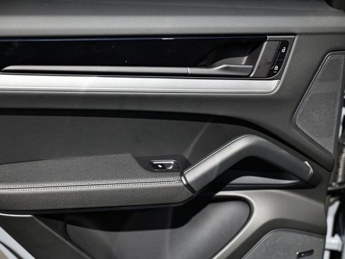 New 2026 Porsche Cayenne S image 27