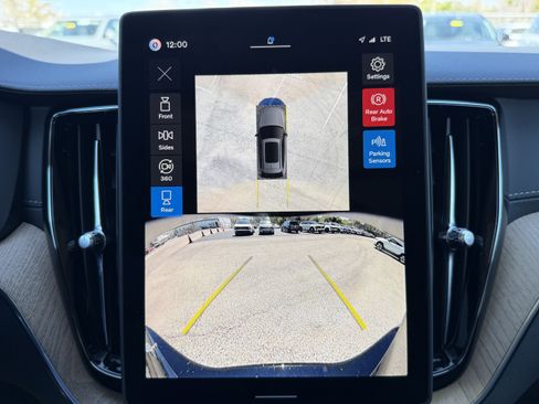 New 2026 Volvo XC60 B5 Ultra w/ Protection Package image 23