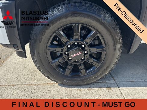 Used 2025 GMC Sierra 2500 AT4 AWD/4WD image 23