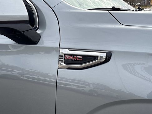 Certified 2025 GMC Yukon Denali image 11