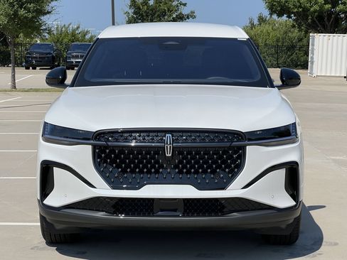 New 2025 Lincoln Nautilus Premier w/ Jet Appearance Package image 13