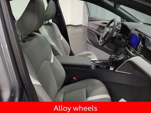Used 2026 Toyota Camry SE image 23