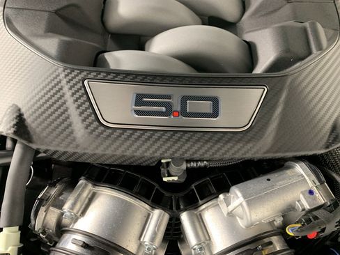 Used 2025 Ford Mustang GT Premium image 34