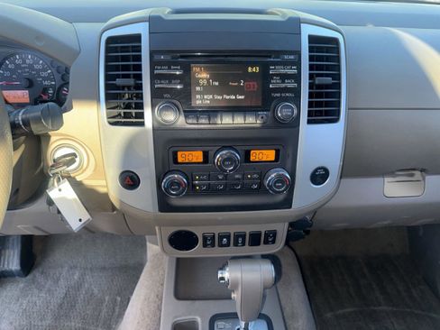 Used 2014 Nissan Frontier SV w/ SV Value Truck Package image 21