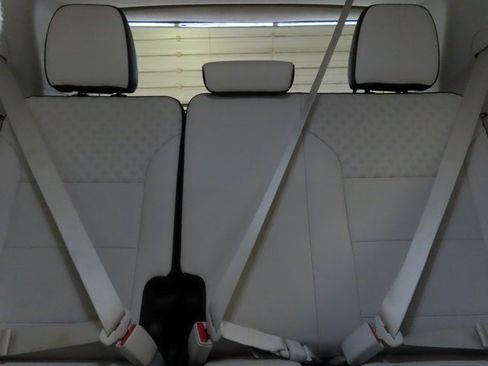 Used 2024 GMC Acadia Denali image 34