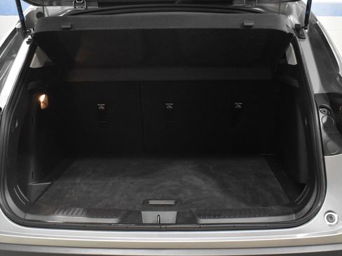 Used 2025 Chevrolet Trax LT w/ Sunroof Package FWD image 24