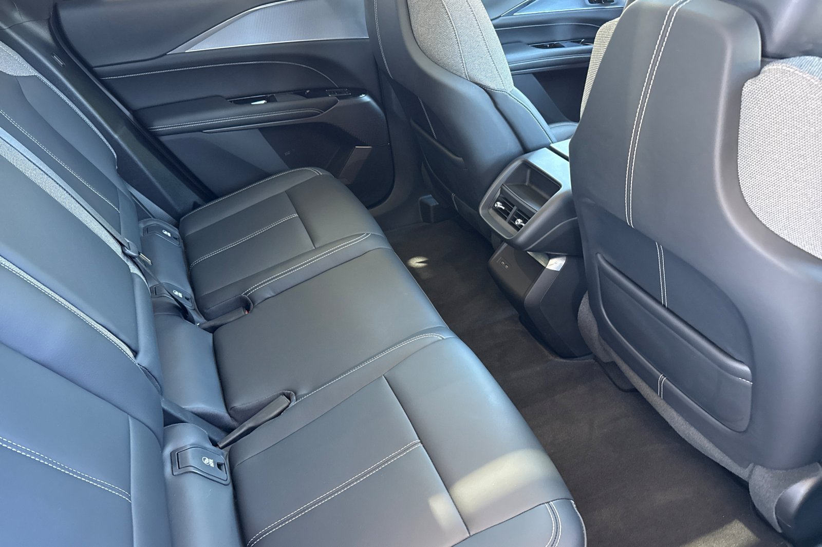 Used 2024 Cadillac Lyriq Tech AWD/4WD image 24