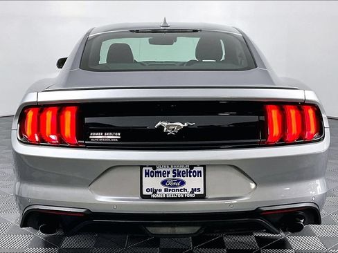 Used 2021 Ford Mustang Premium RWD image 4