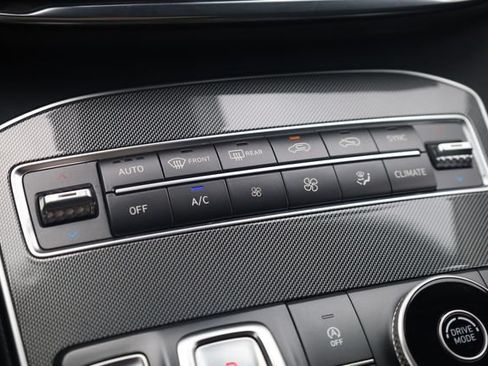 Used 2022 Hyundai Santa Fe XRT FWD image 17