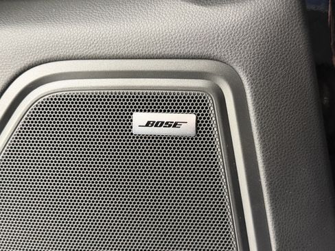 Certified 2025 Porsche Macan image 31